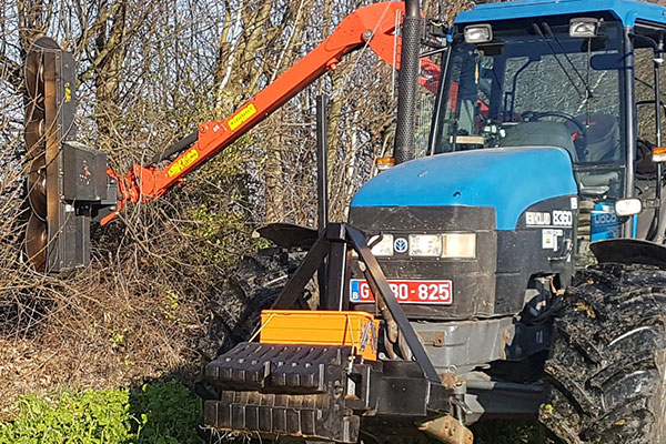Taille long des routes